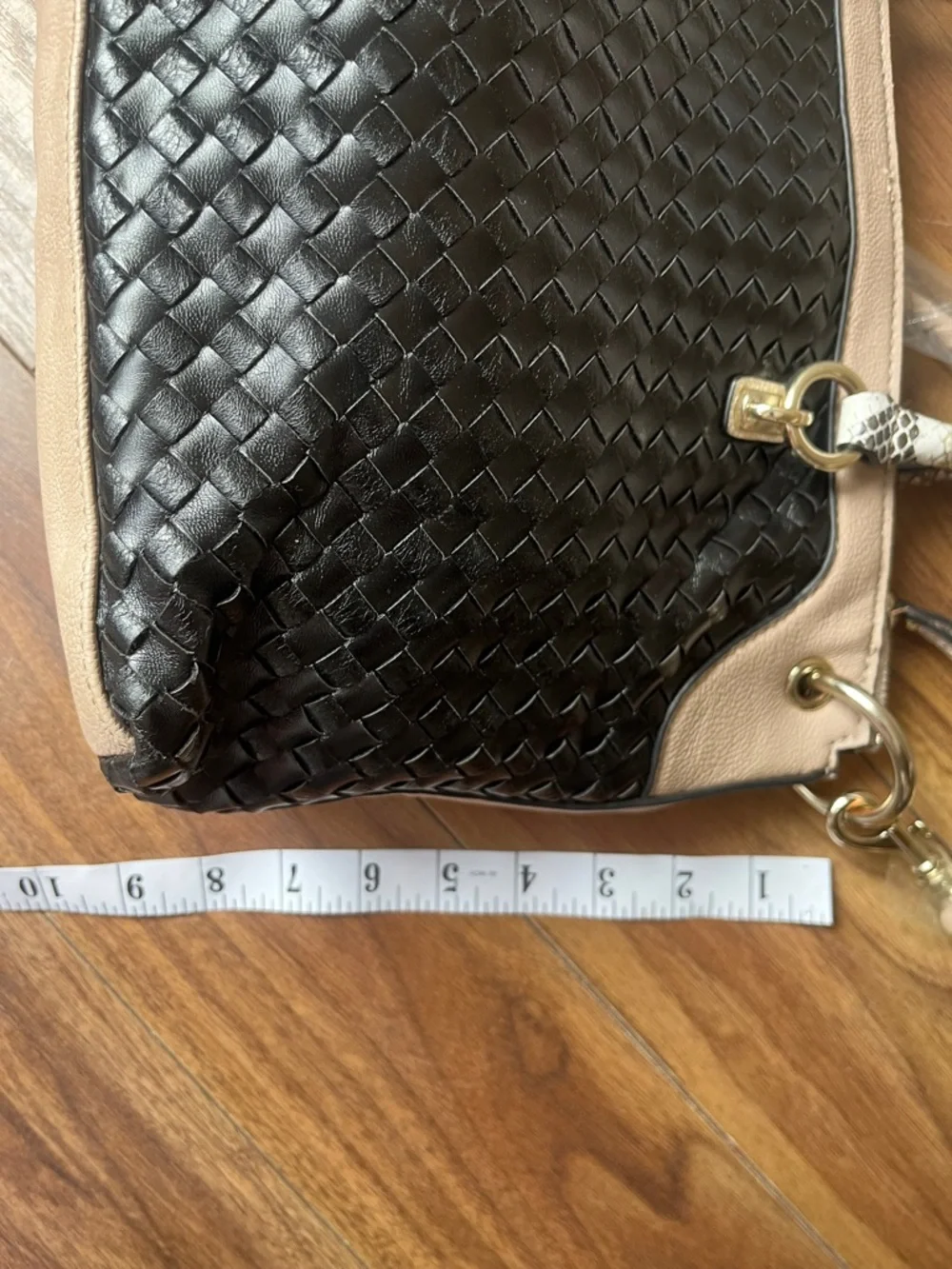 Guess Black Woven Shoulder Bag with Cream Trim and Gold Accents - Picture 7 of 9